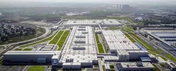 本土化“加速跑” 寶馬以計算機系統技術服務為引擎，駛入未來競爭新賽道